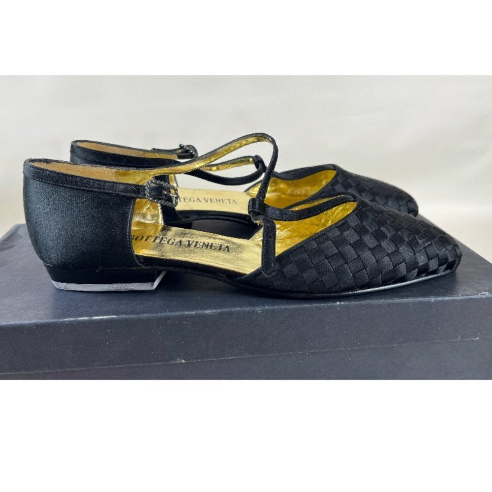 BOTTEGA VENETA INTRECCIATO T-STRAP FLATS - Picture 3 of 13